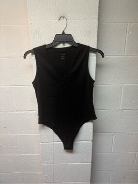 a new day Black V-Neck Sleeveless Bodysuit